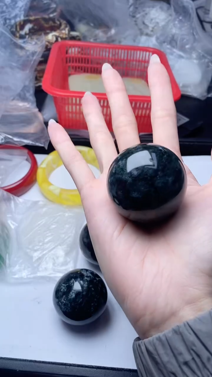 石英质玉未镶嵌颈饰190手球一个