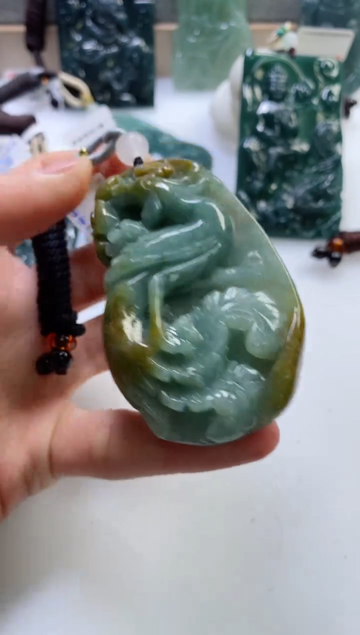 【闪购商品】翡翠挂件未镶嵌          