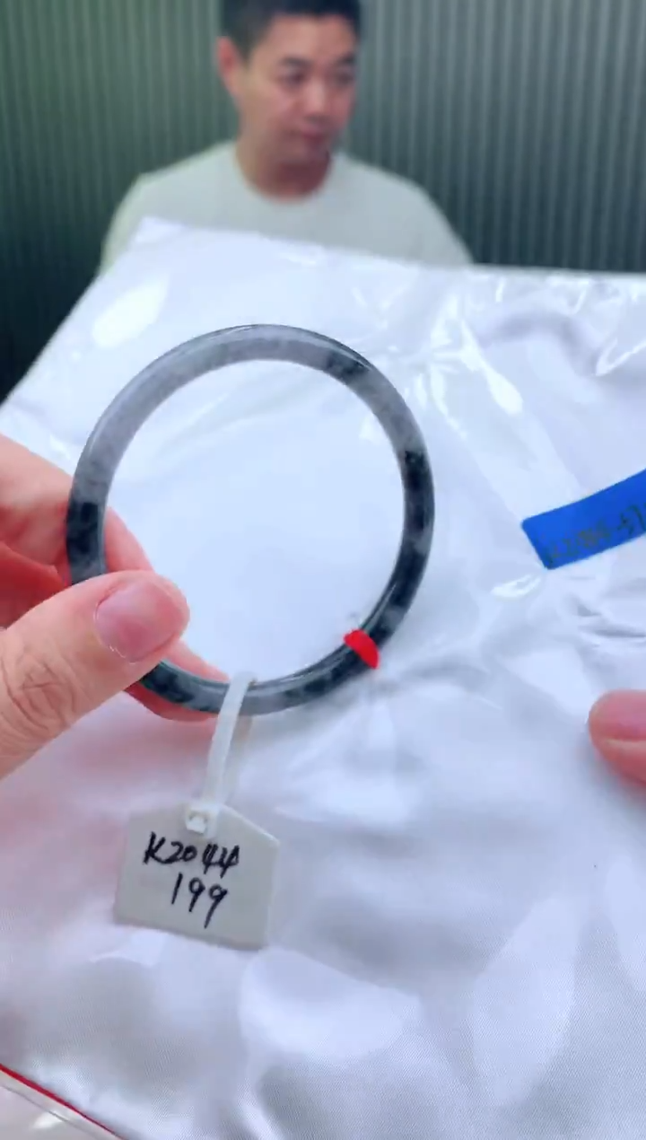 未镶嵌手镯翡翠57
