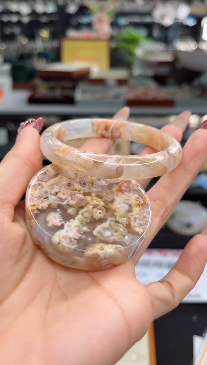 【闪购商品】石英质玉手镯未镶嵌54圈口（赠品镯心）6507385