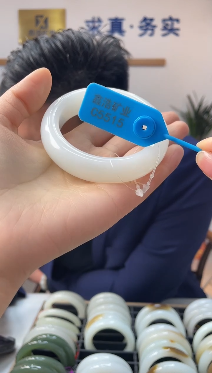 【闪购商品】和田玉未镶嵌手镯手镯 C5515 圈口55