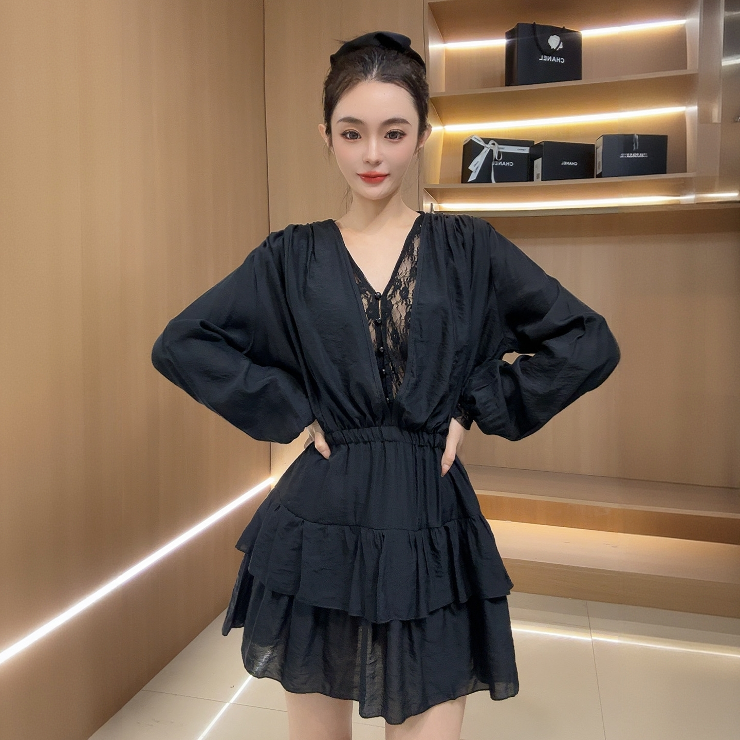 法式轻熟风蕾丝拼接美背假两件高级感收腰显瘦荷叶边连衣裙8135