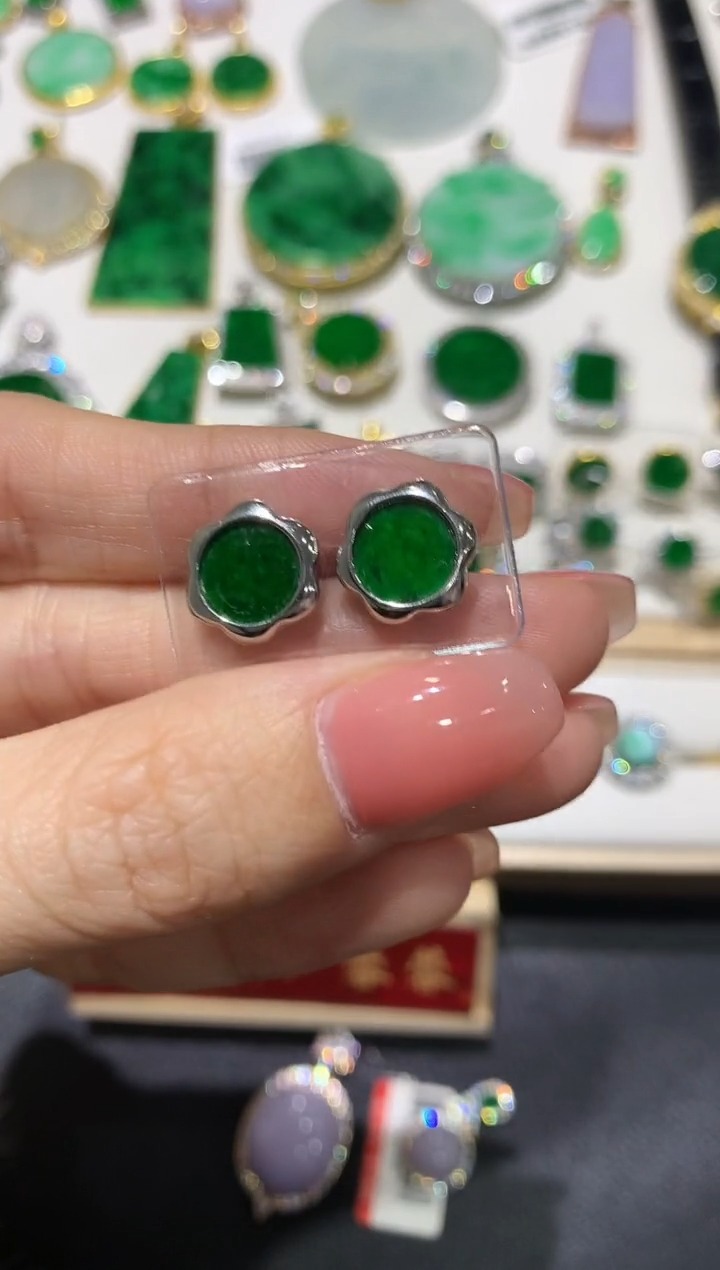 【闪购商品】翡翠吊坠(不含链)银S925镶嵌4多人多样性随机发货1件