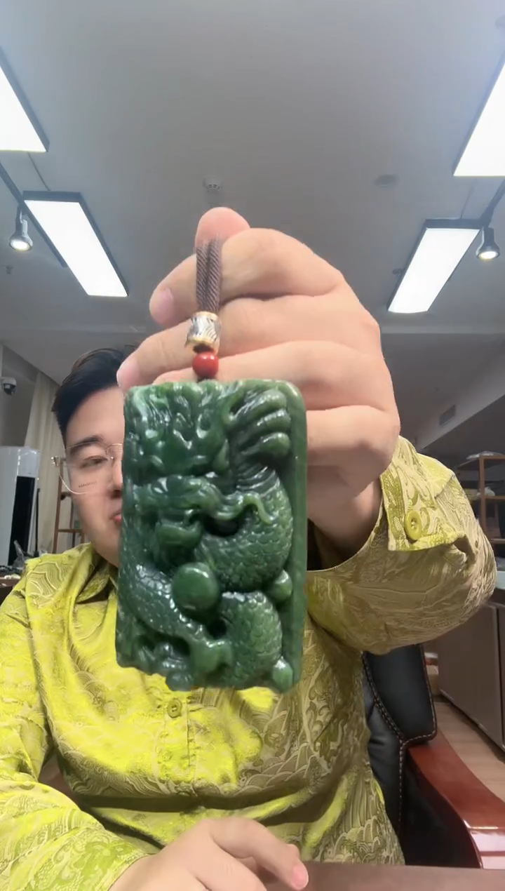 未镶嵌手链透闪石质玉多样性随机发货 