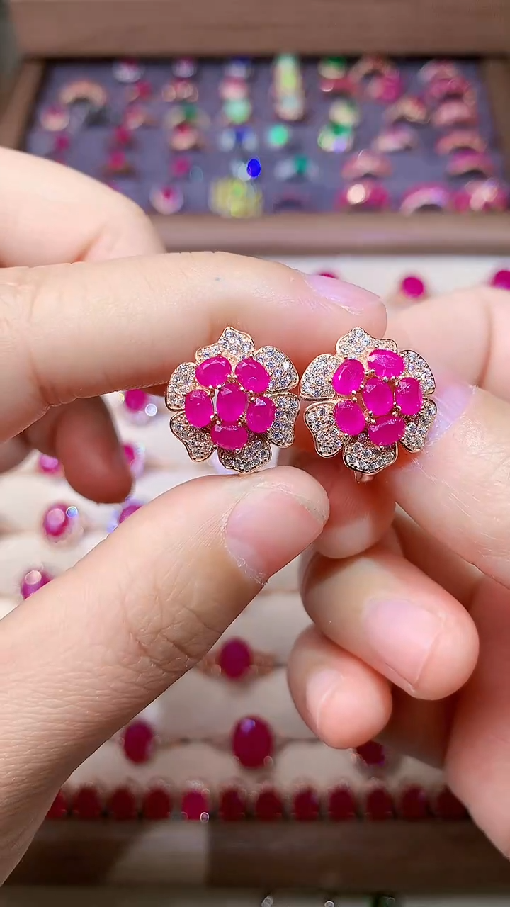 【闪购商品】红宝石耳饰银S925镶嵌0000