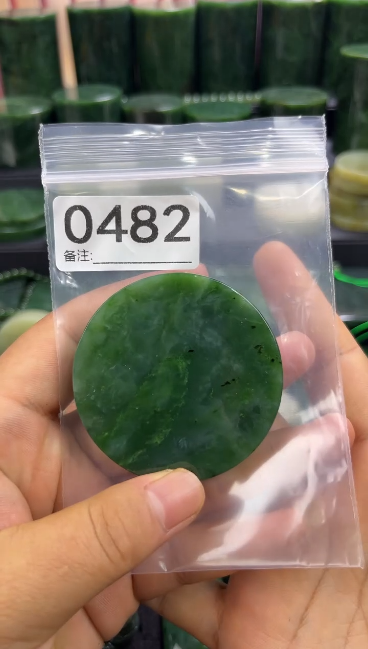 未镶嵌和田玉珠宝半成品镯芯