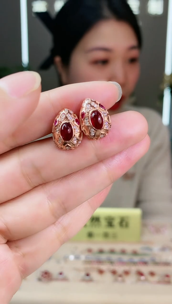 【闪购商品】红宝石耳饰银S925镶嵌耳饰