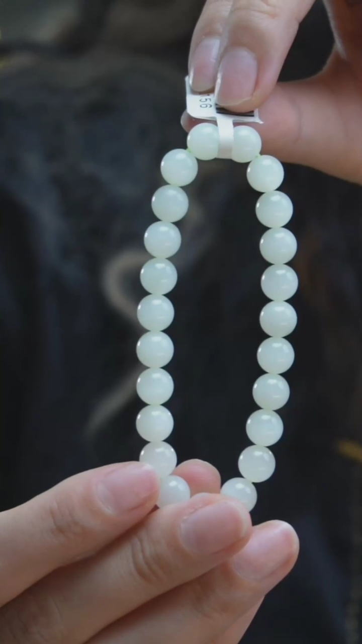 【闪购商品】和田玉未镶嵌单圈A44