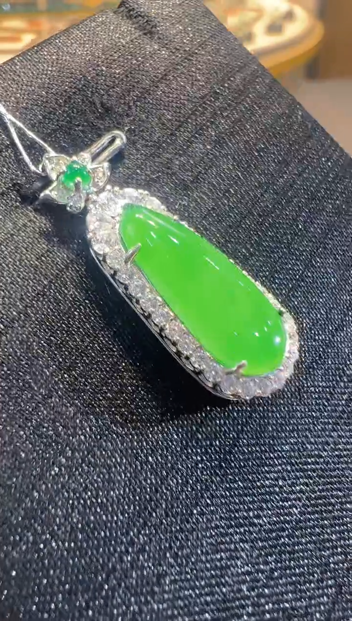 【闪购商品】翡翠吊坠(不含链)银S925镶嵌多样性发货一件