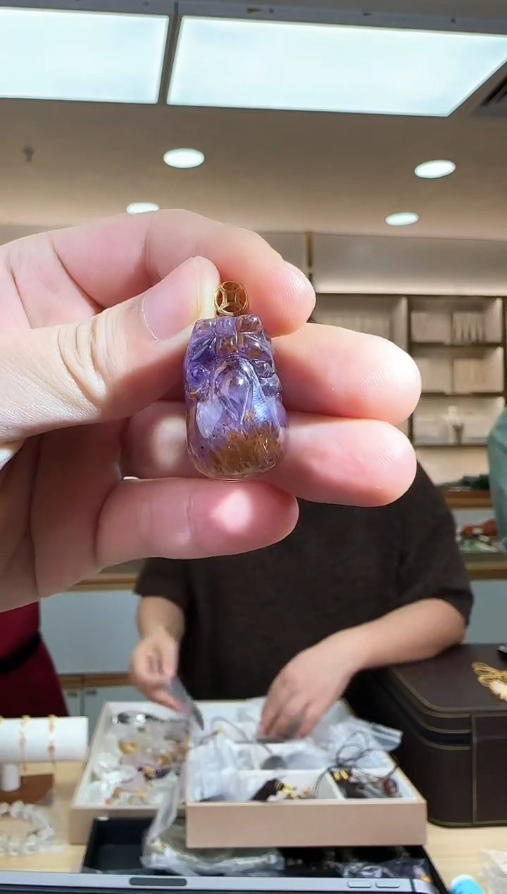 【闪购商品】水晶吊坠18K金镶嵌       