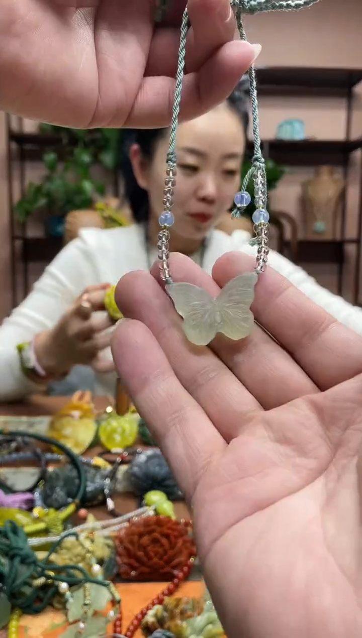 未镶嵌岫玉吊坠·