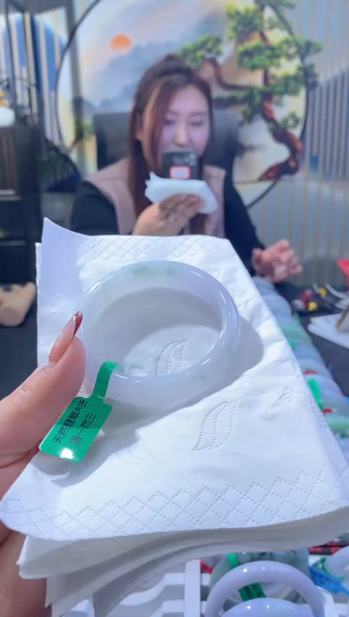【闪购商品】翡翠手镯未镶嵌00000520