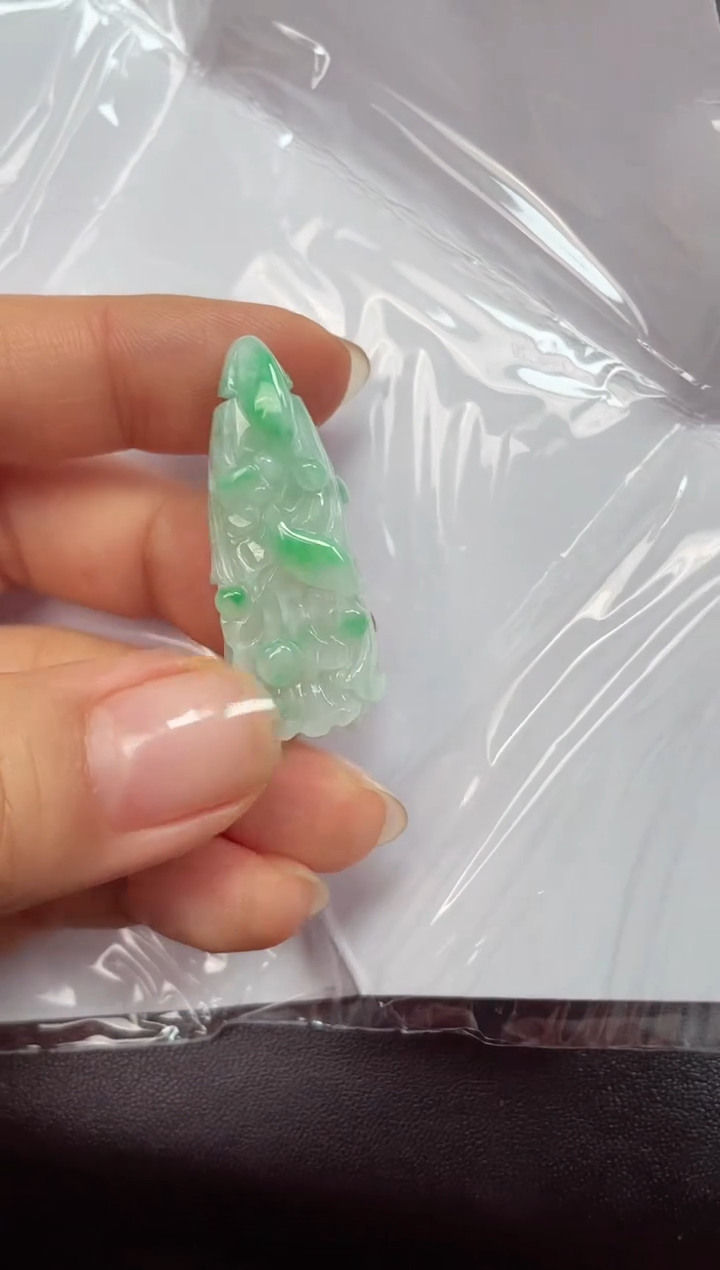 颈饰未镶嵌翡翠天然缅甸翡翠A货