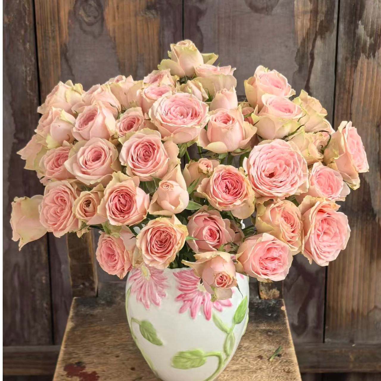 缤纷花仙子多头玫瑰   相同地址任意两单送配草一束