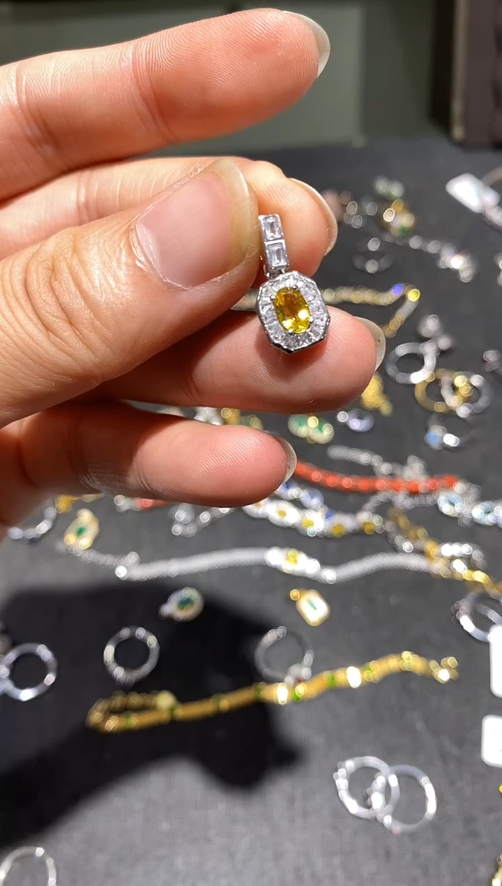 颈饰蓝宝石银S925镶嵌吊坠