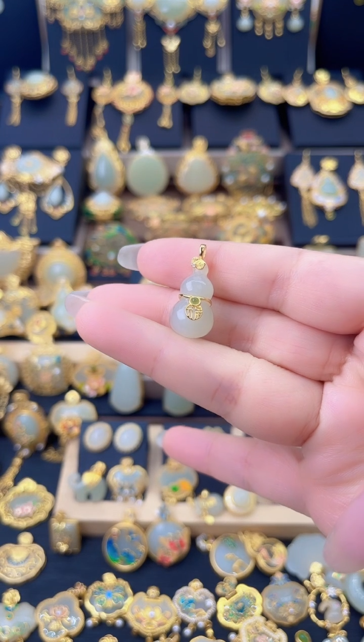 颈饰银S925镀金镶嵌和田玉福字小葫芦吊坠