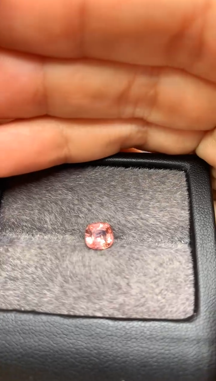 【闪购商品】定制尖晶石裸石未镶嵌枕型 粉橙色调 1.29ct