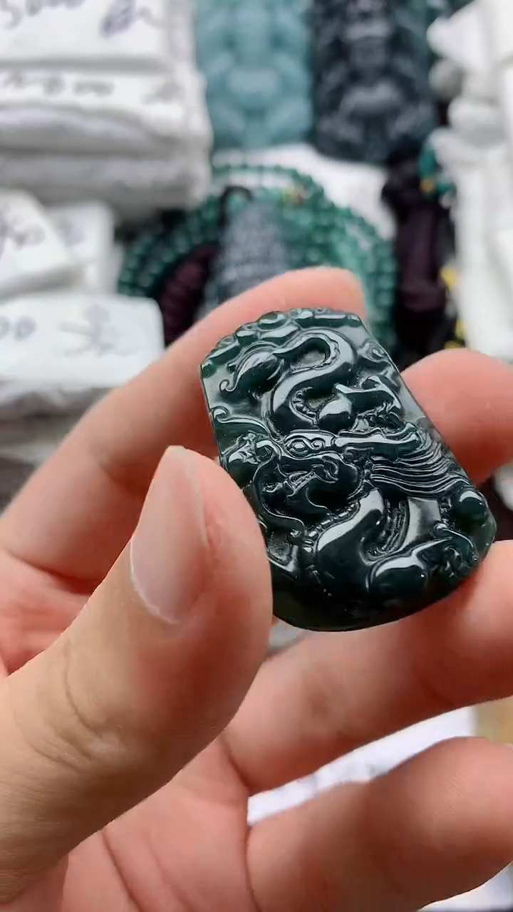 翡翠未镶嵌颈饰88888888888