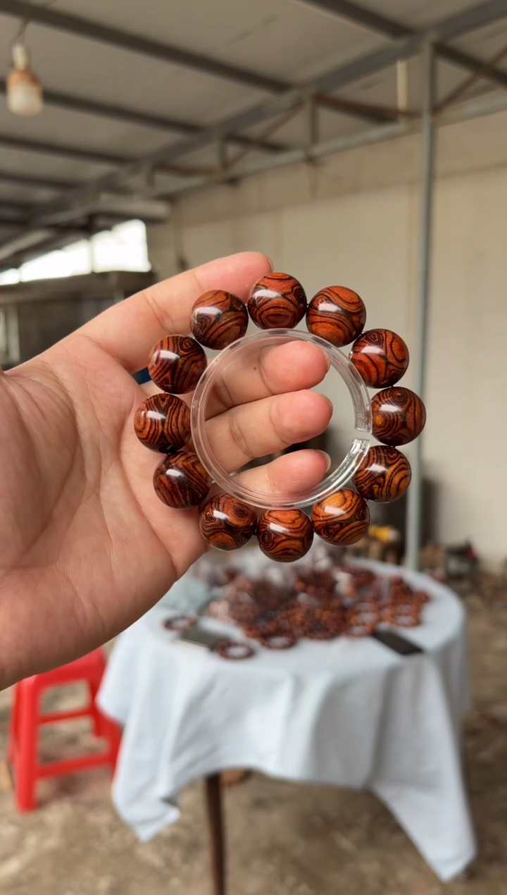 黄花梨/降香黄檀海南黄花梨2.0对眼x纹手串