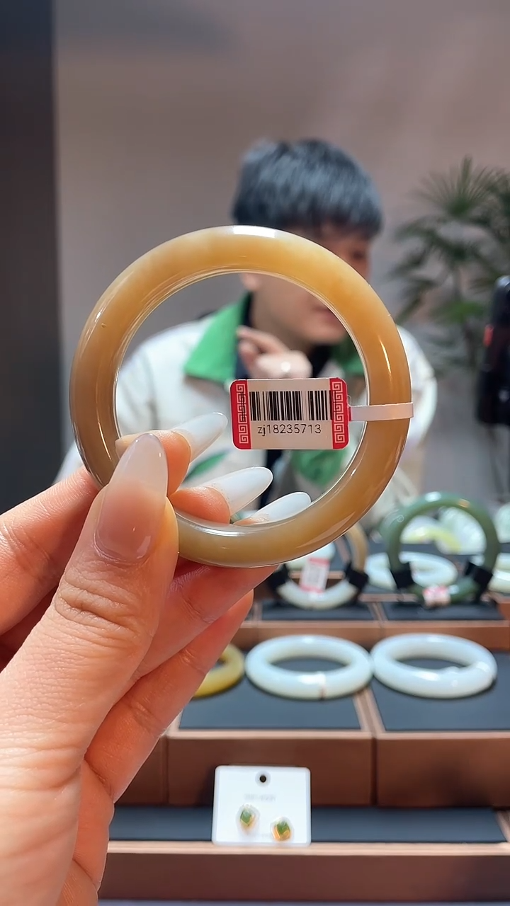 【闪购商品】和田玉手镯未镶嵌53黄金糖18235713