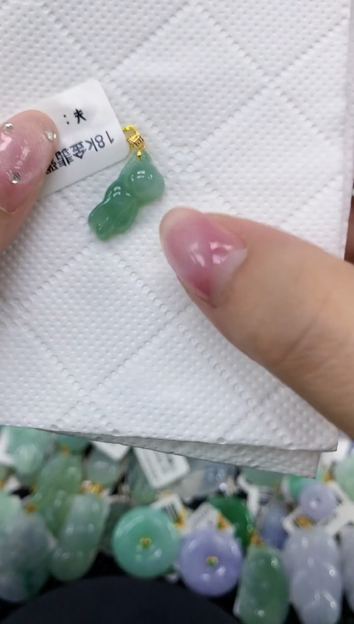 翡翠未镶嵌颈饰1111111111