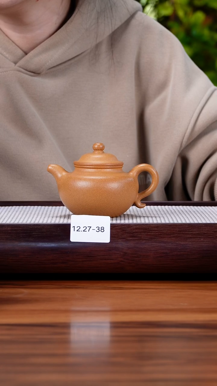茶壶紫砂微*12.27-38  黄金段  莲子180