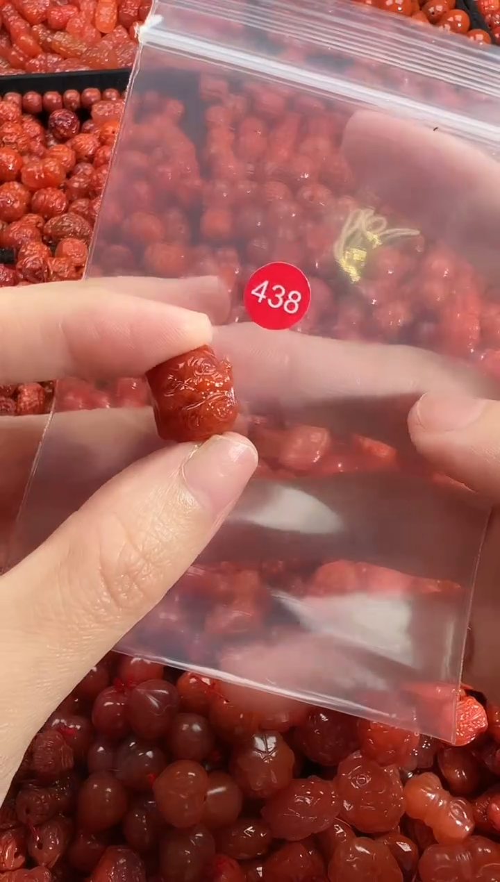 颈饰未镶嵌南红玛瑙1