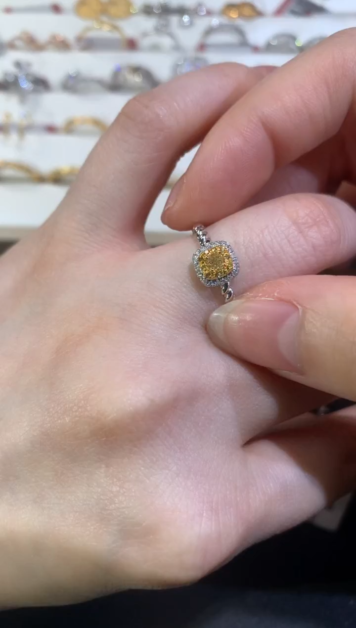 【闪购商品】钻石戒指18K金镶嵌Z333|1880