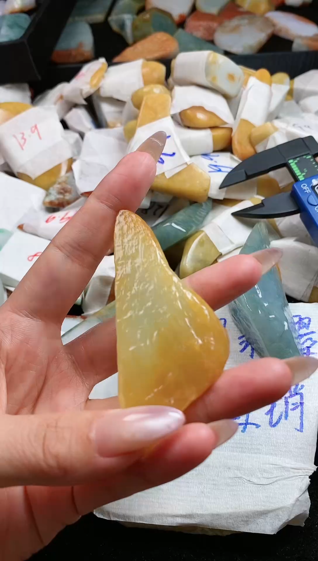 翡翠裸石翡翠挂件裸石