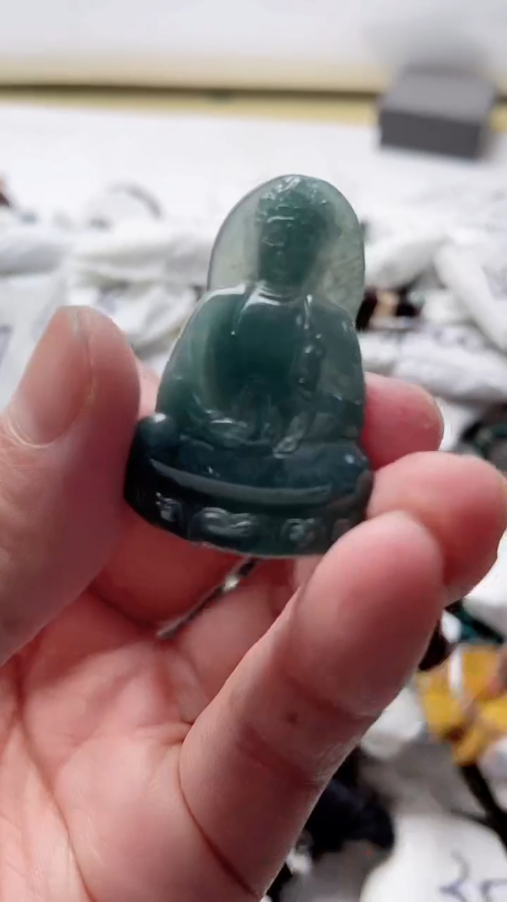 【闪购商品】翡翠颈饰未镶嵌8888888888888