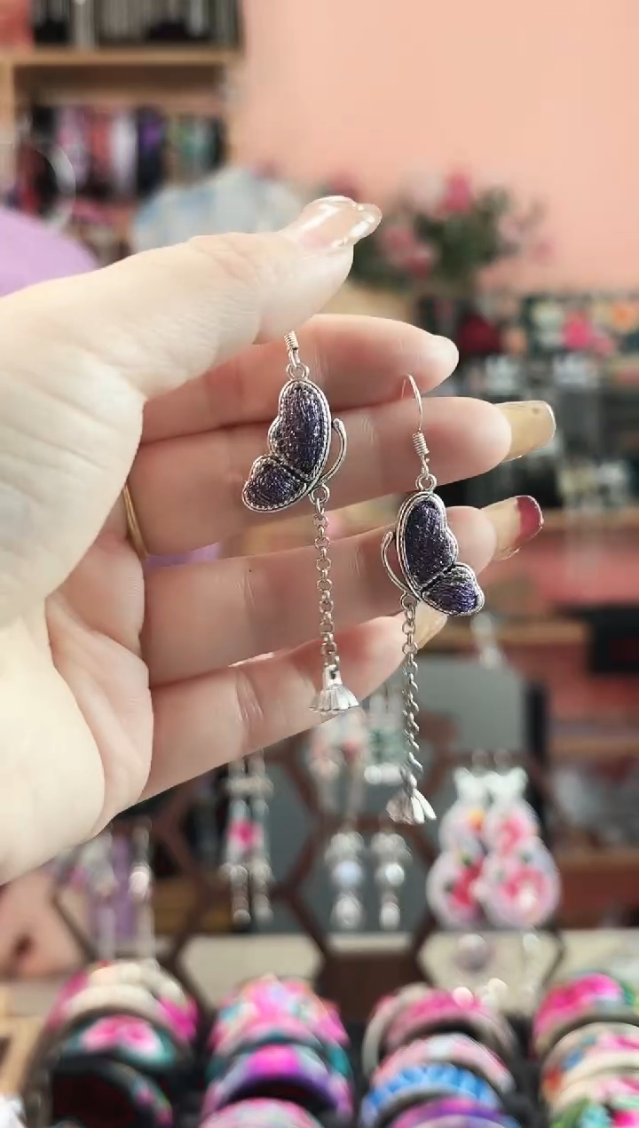 艺枝独秀老绣饰品24