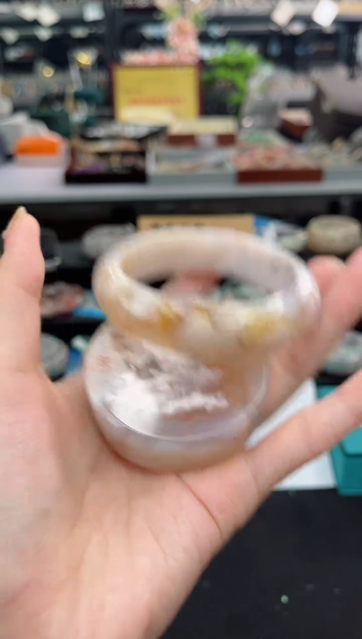 【闪购商品】石英质玉手镯未镶嵌57圈口（赠品镯心）1680873