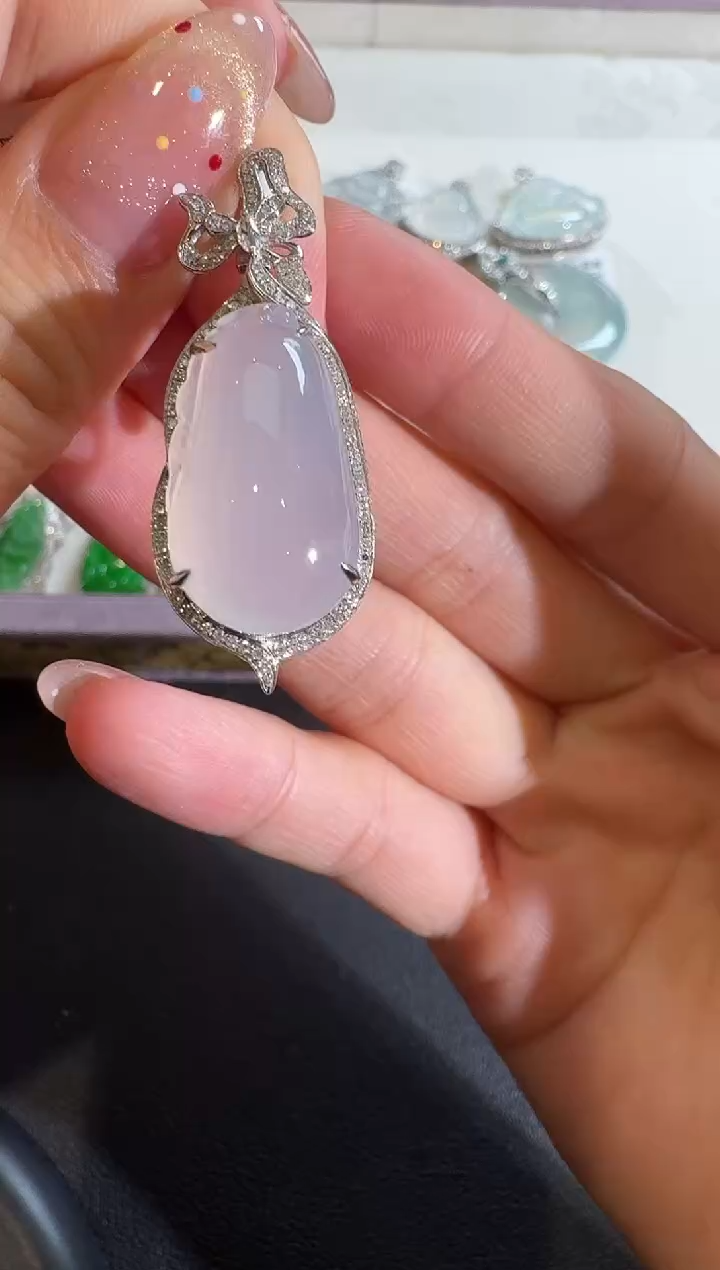 【闪购商品】翡翠吊坠(不含链)18K金镶嵌【源头工厂】钻石镶嵌