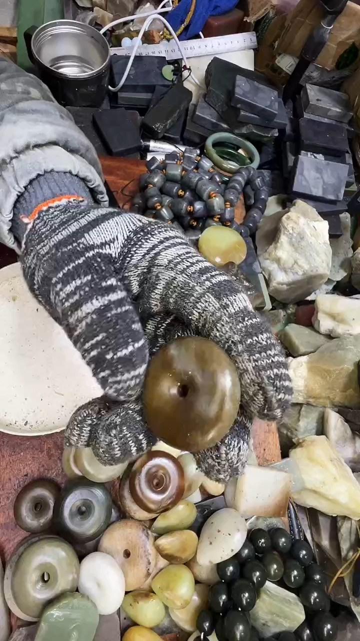 未镶嵌和田玉珠宝半成品1