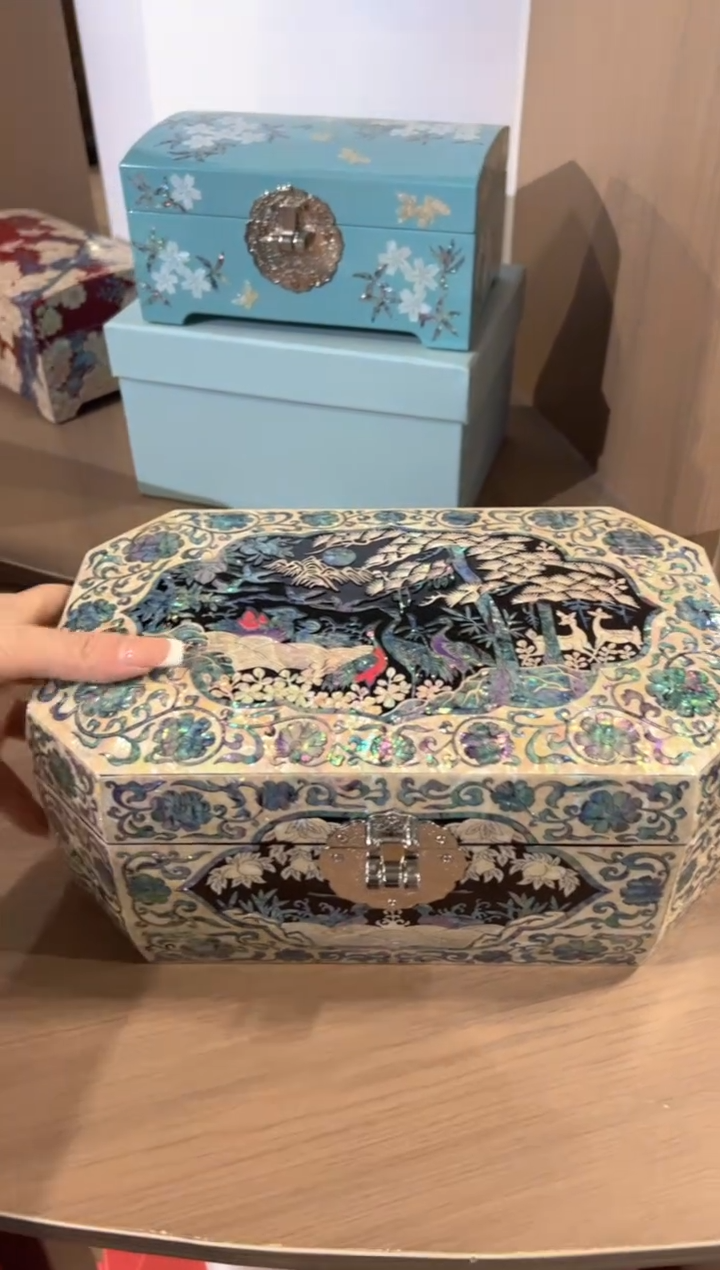 【闪购商品】预售绒布底·弘贝雅螺钿漆器文化馆 
