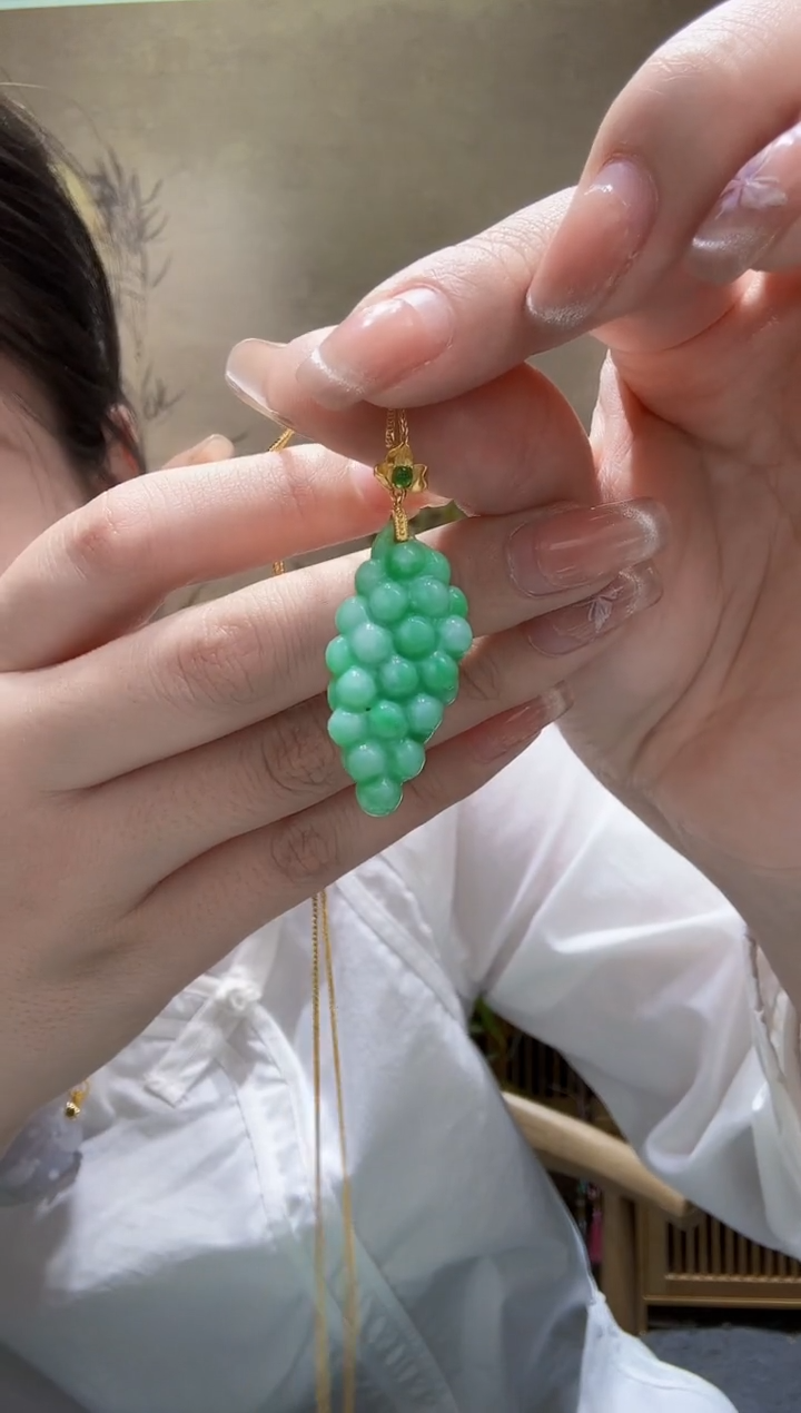 翡翠未镶嵌颈饰吊坠