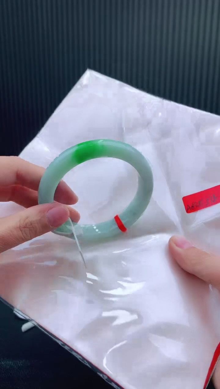 未镶嵌手镯翡翠57