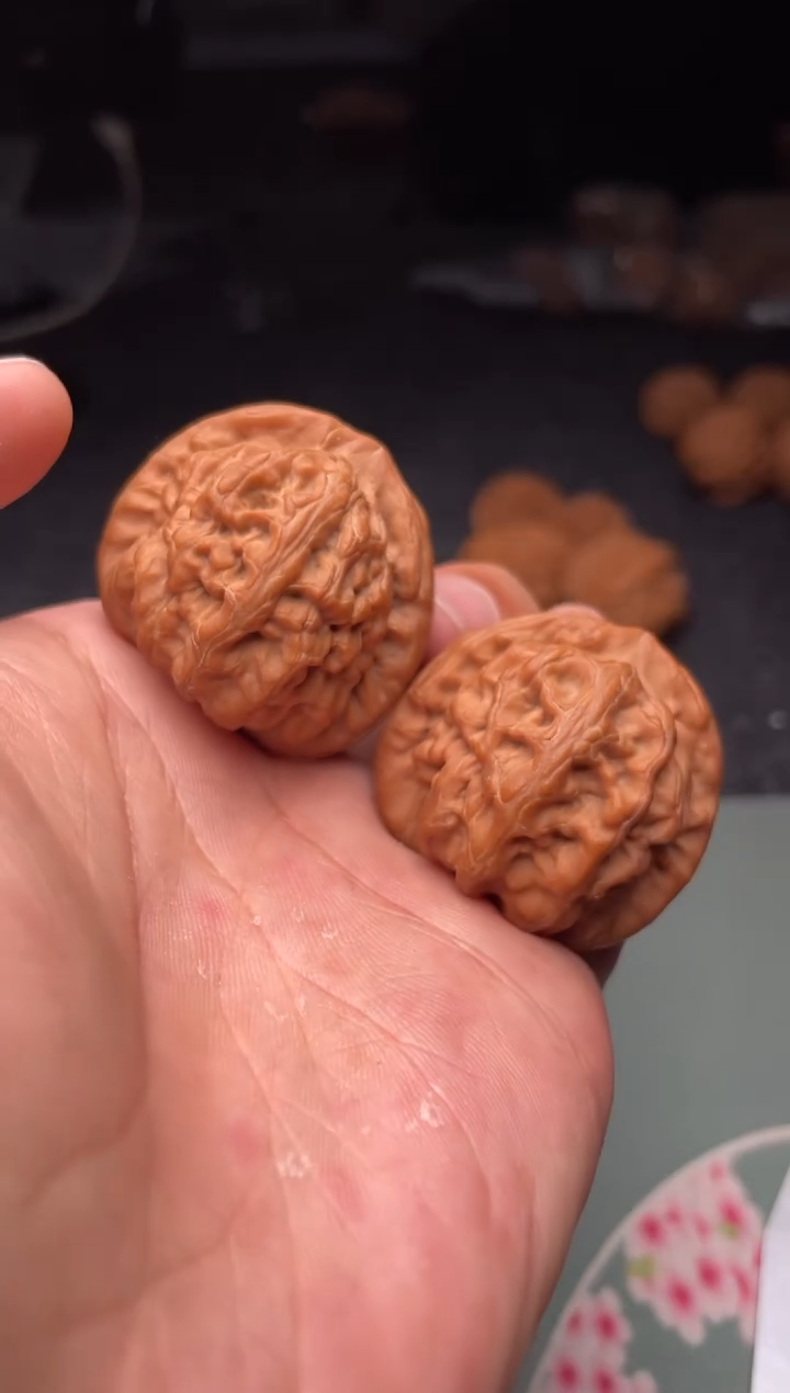 把件文玩核桃a74   红锦鲤  38尺