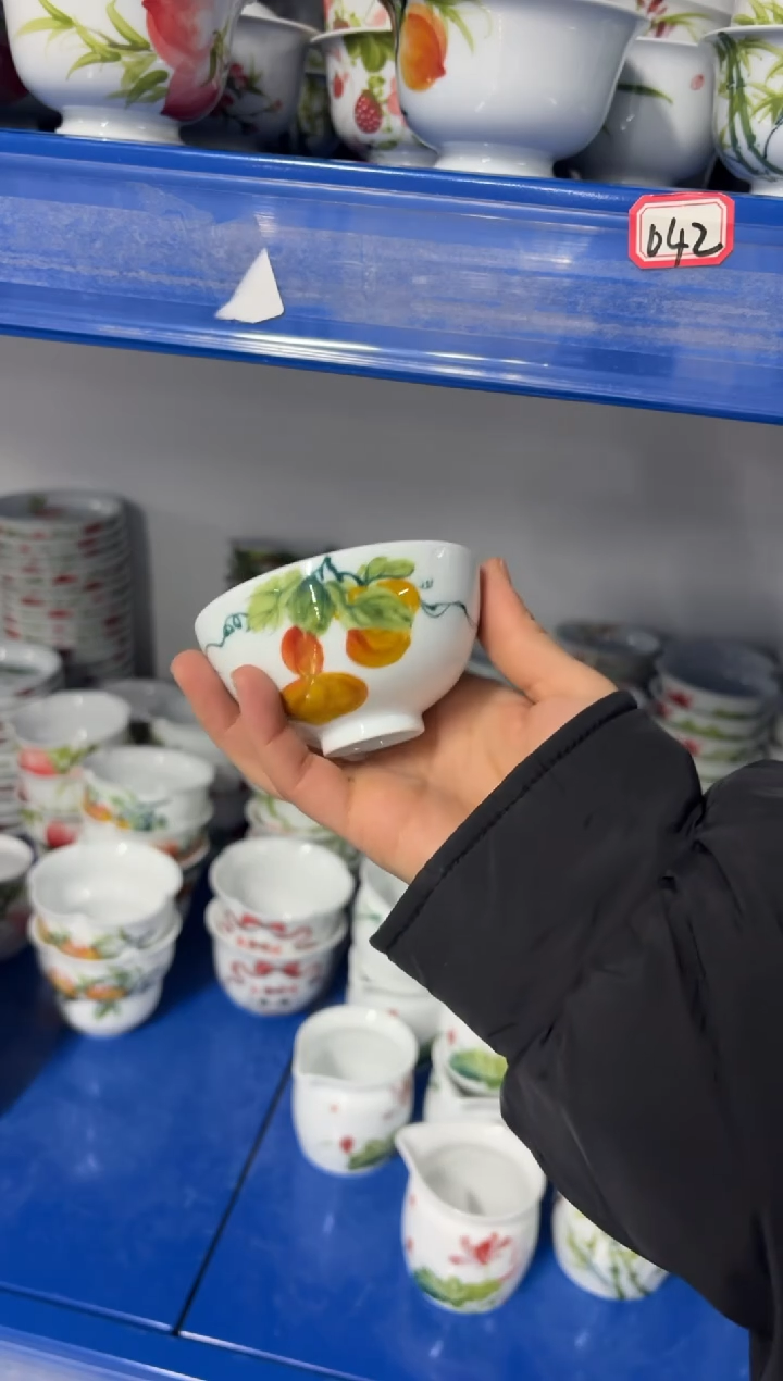 景德镇手绘釉中彩（食品级）小罗汉杯