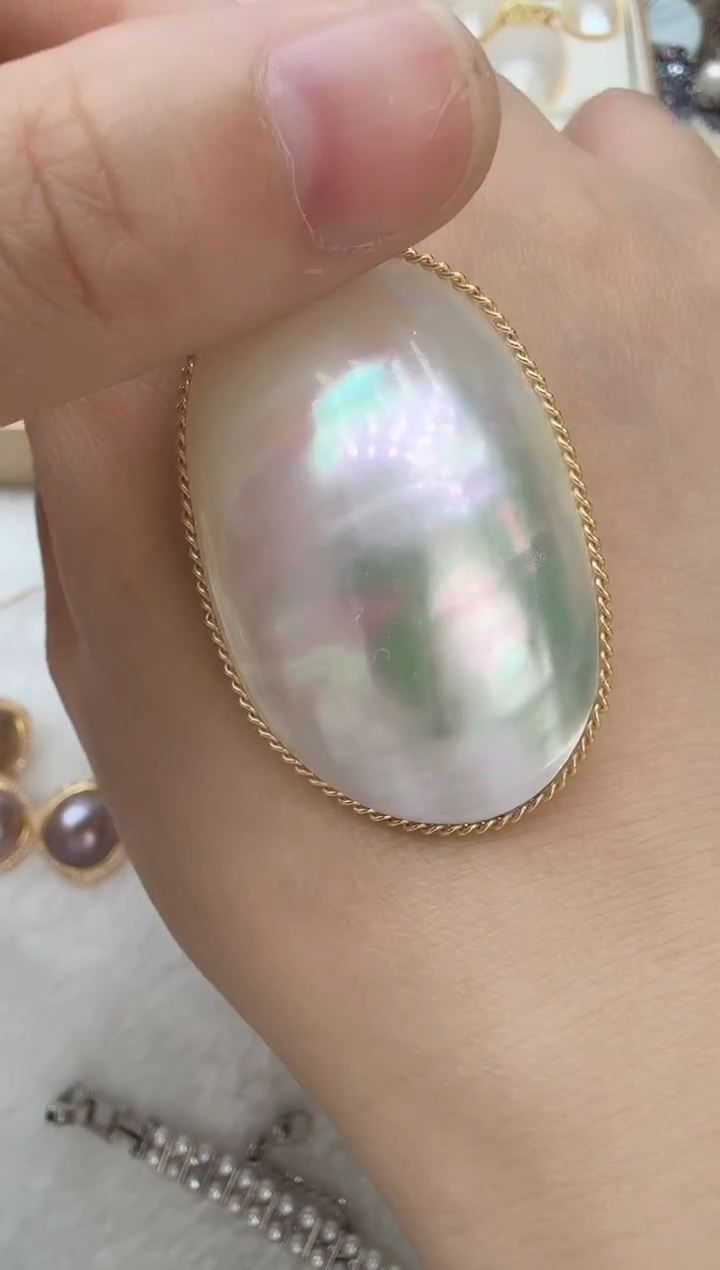 铜合金无有边白色吊坠