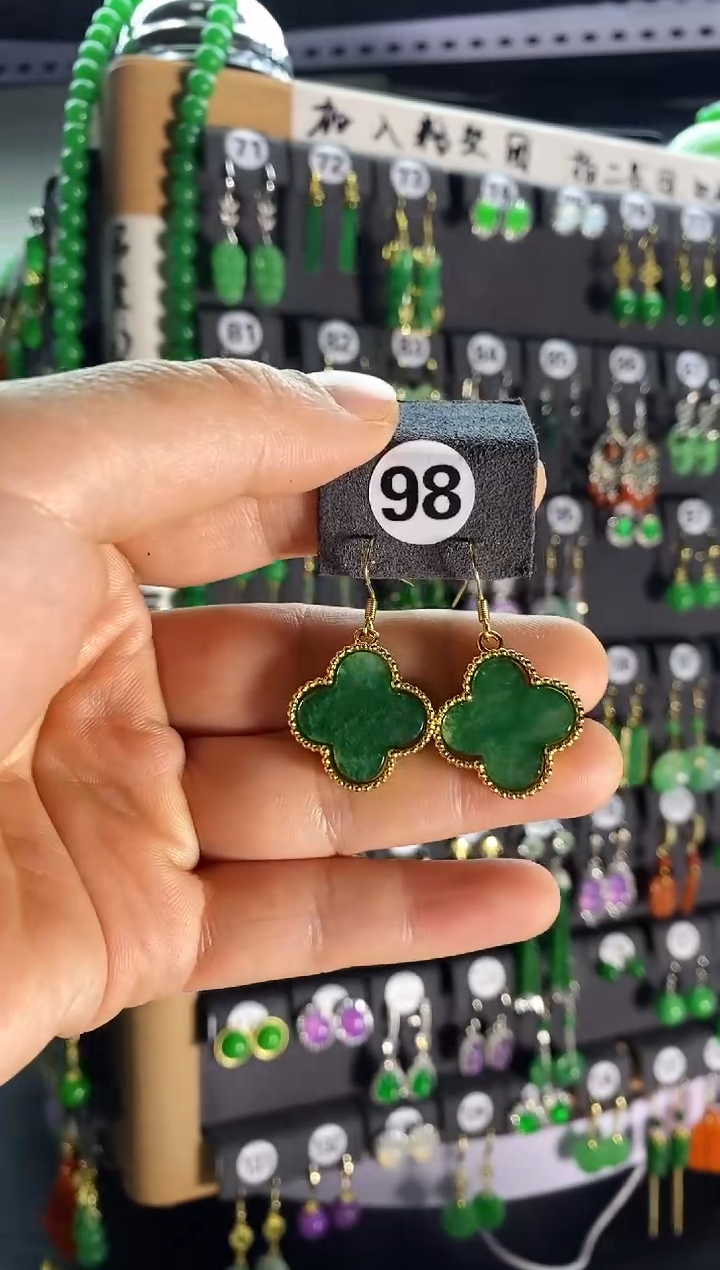 【闪购商品】翡翠耳饰银S925镶嵌98....