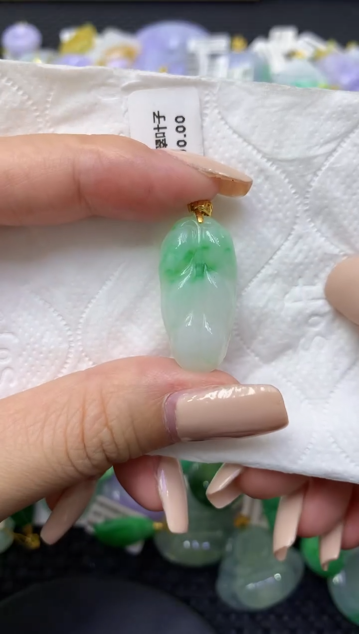 颈饰未镶嵌翡翠天然缅甸翡翠A货