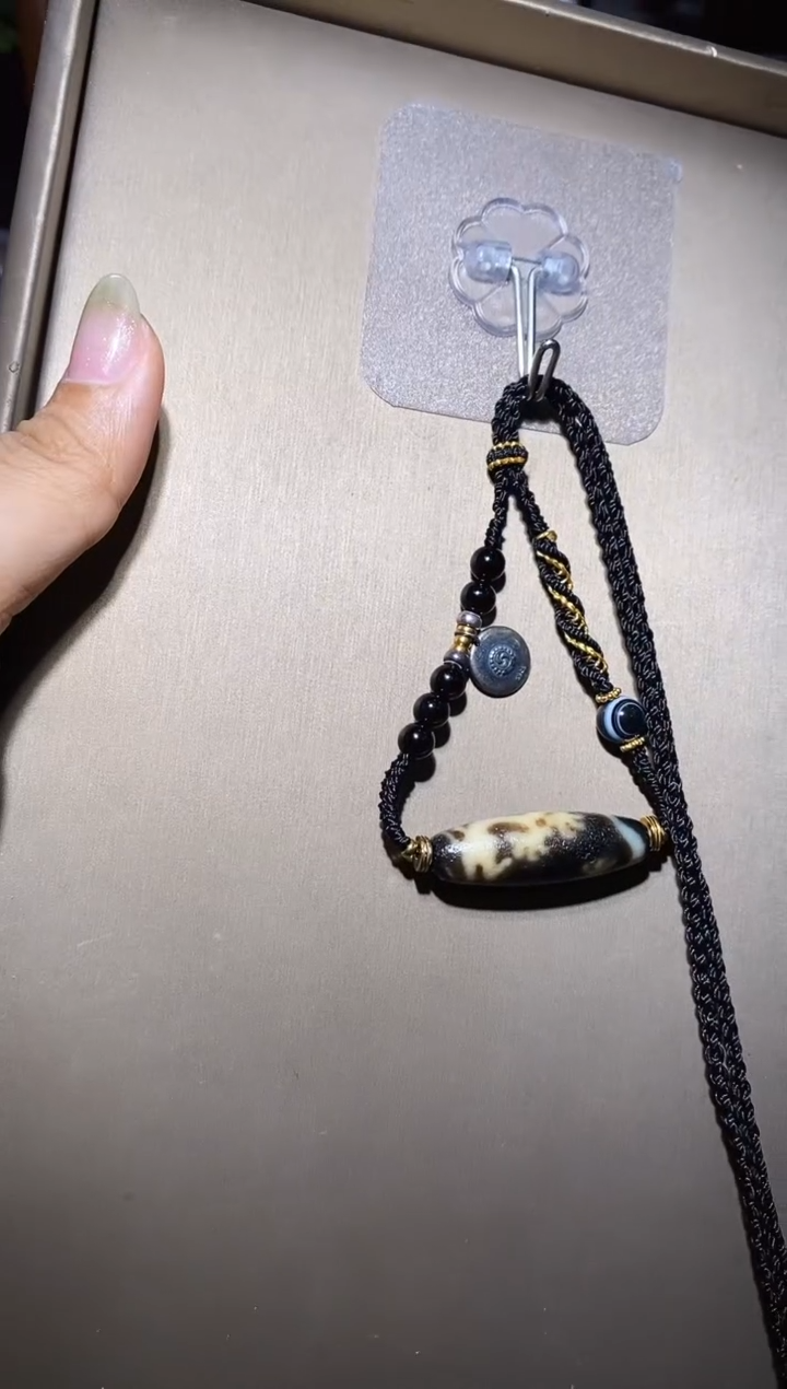 玛瑙/玉髓颈饰未镶嵌X飞龙