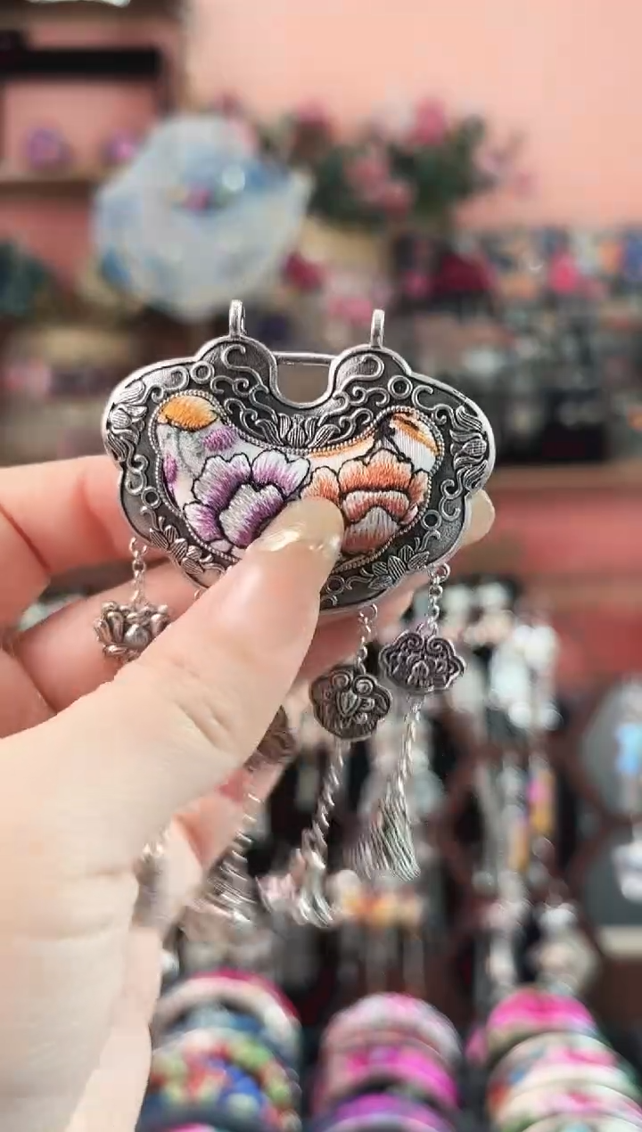 艺枝独绣手工饰品41