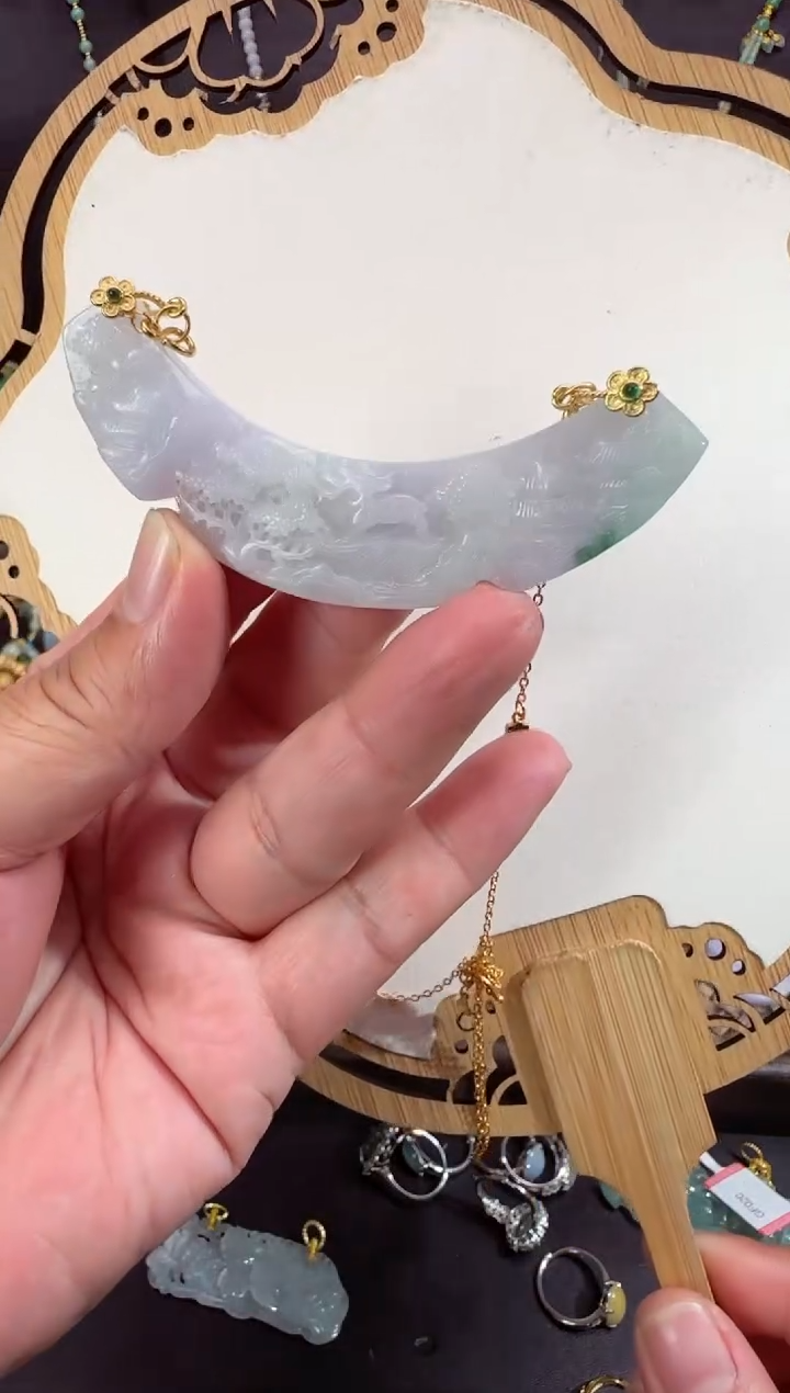 【闪购商品】翡翠颈饰未镶嵌牌子