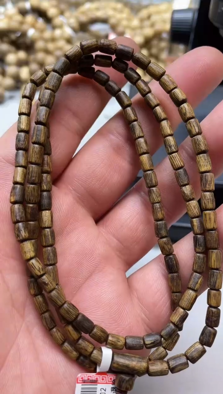 【闪购商品】沉香手串棋楠红金猊随型长串多样性发其一