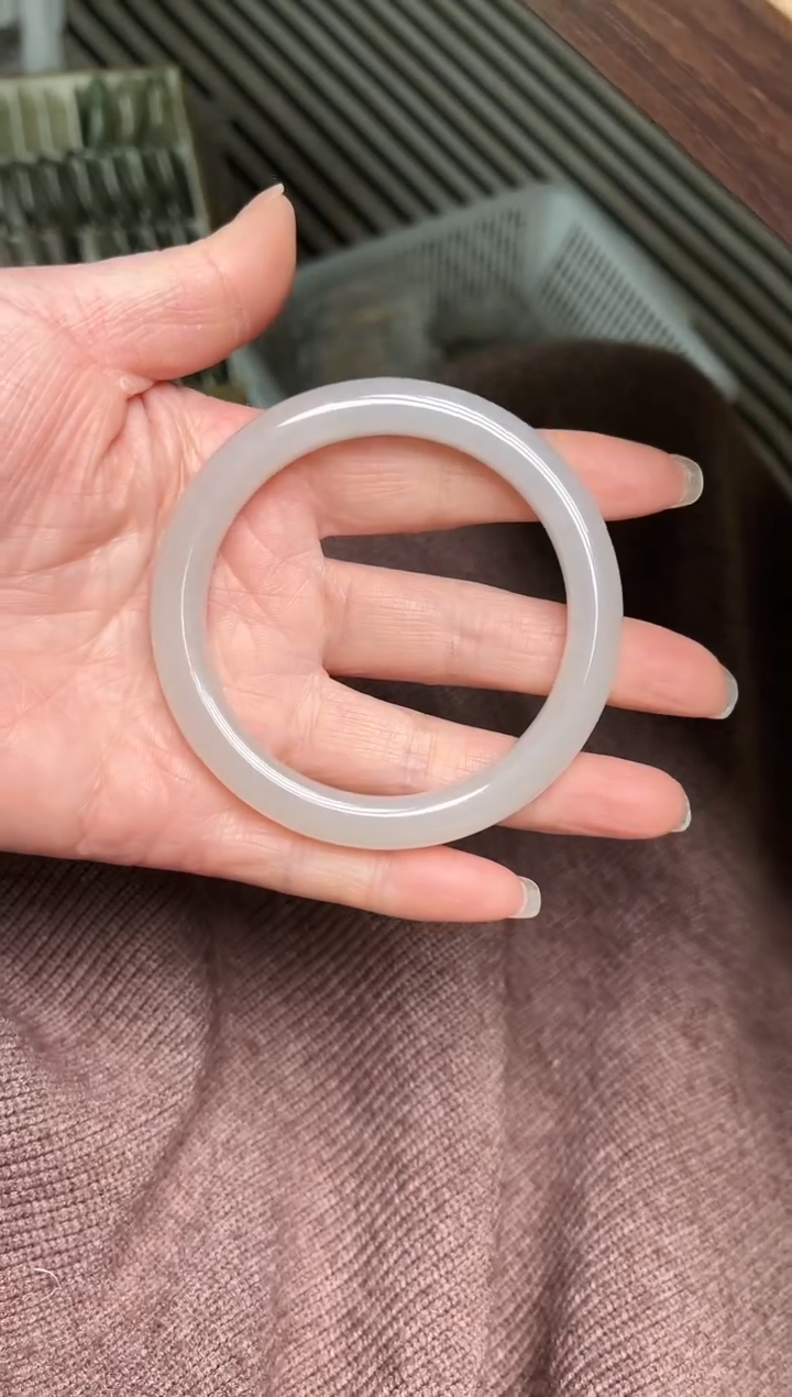 【闪购商品】和田玉手镯未镶嵌圈口61  H-22