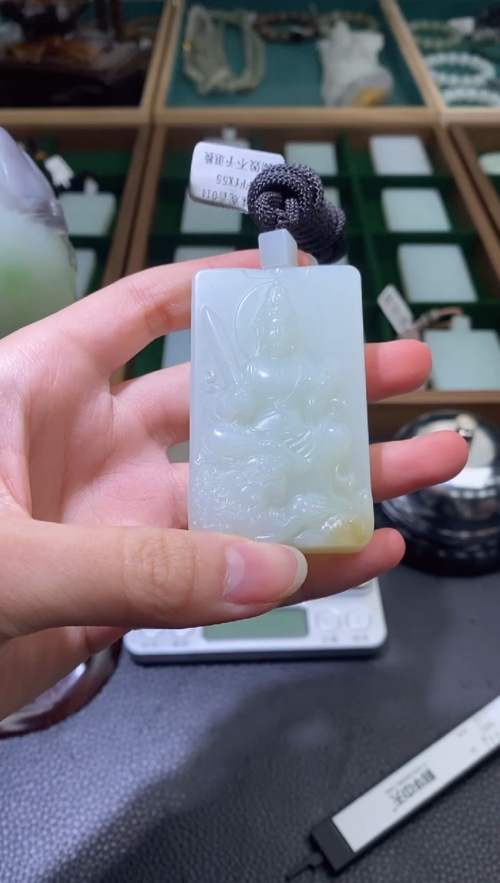定制和田玉且末料带糖文殊菩萨