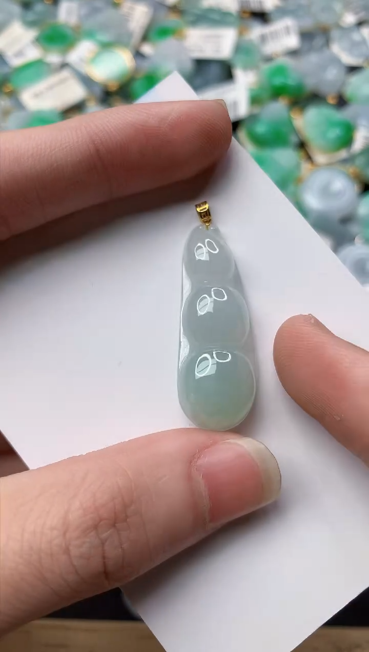 【闪购商品】翡翠颈饰18K金镶嵌44...........