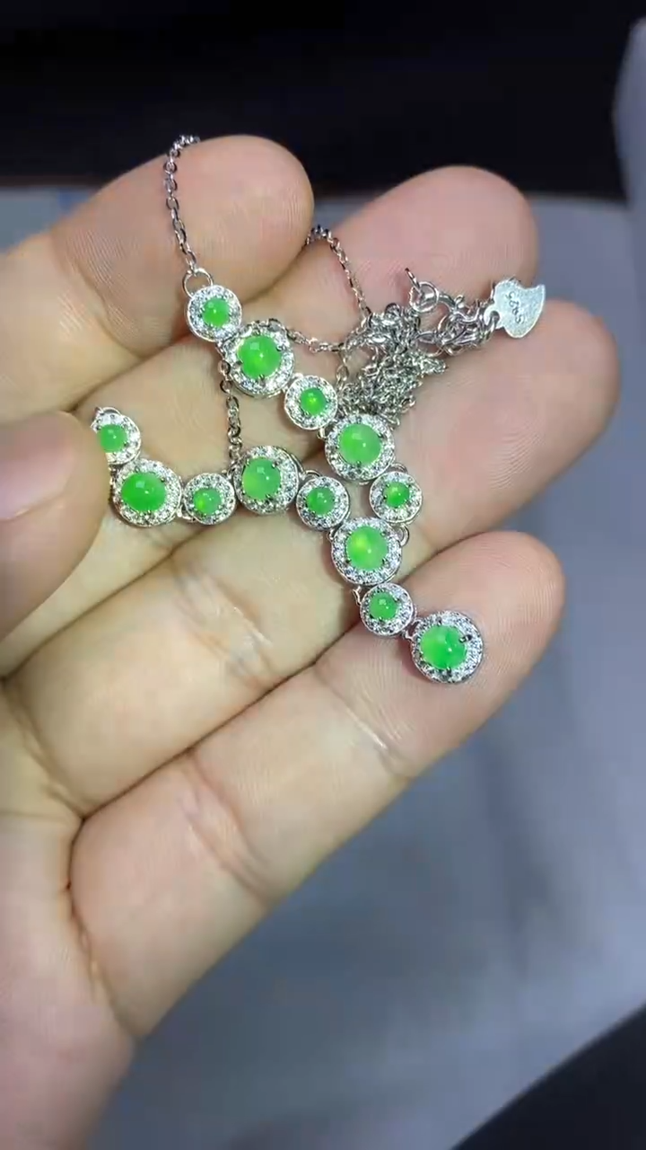 定制翡翠未镶嵌天然缅甸翡翠A货